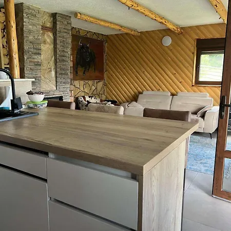 Cevljanovici 公寓 *